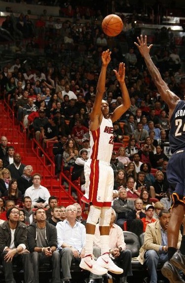 新援如伊尼 新援如伊尼