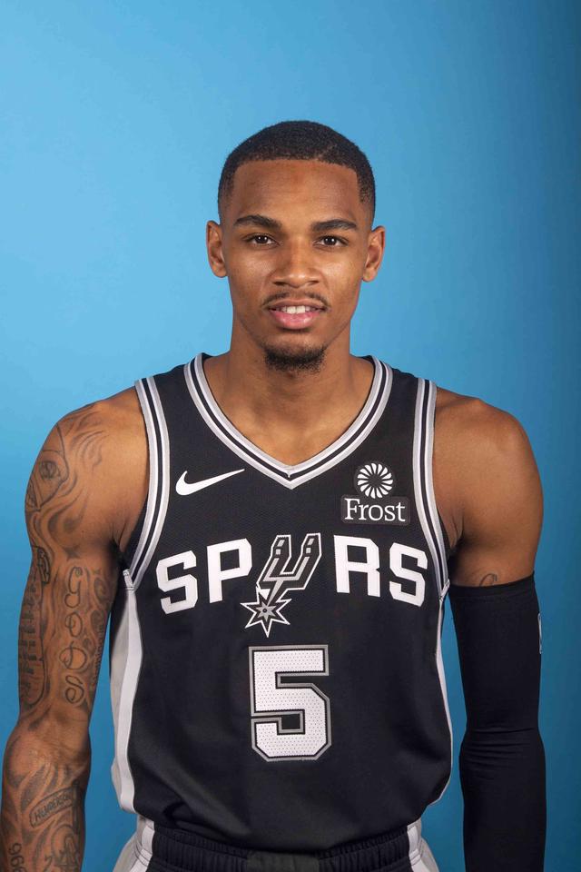 迈不过那道坎 北京男篮遭广厦双杀 京媒点名批评三位球员